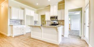 Move In Special: August Rent Free! Gallery 22