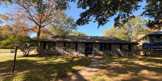 3-Bed, 2.5-bath Luxury Crestview Estates Designer Home! Fenced Backyard + 2-Car Garage 3-Bed, 2.5-bath Luxury Crestview Estates Designer Home! Fenced Backyard + 2-Car Garage Gallery 1
