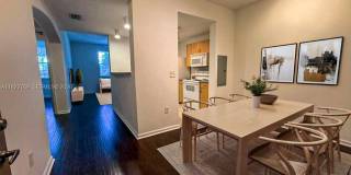 533 NE 3rd Ave Gallery 1