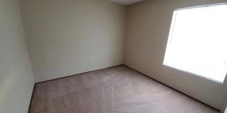 Rare 3 Bed / 2 Bath with Huge Backyard! Gallery 9