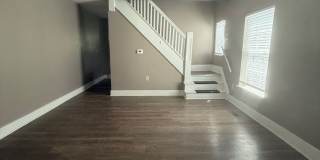Newly Renovated 3BR/1BA Townhome near Downtown Indy Gallery 9