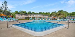 Cambridge on Ford Gallery 16