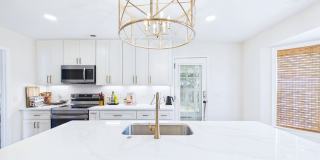 Beautiful 3 bd/ 2.5 house with Renovated Kitchen Gallery 12