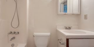 CHARMING NW 3/2 w/ Den, 2 Car Garage, Deck, Fenced Yard, & Wood Floors! $1695/month Avail NOW! Gallery 30