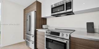 1900 SE 2nd St Gallery 15