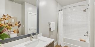 The Beacon at 331 Apartments Gallery 24