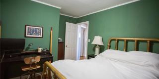 274 W Walnut Street Gallery 17