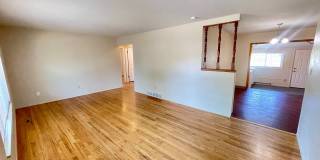 Charming 3 Bed, 2 Bath Home Near CSU & Old Town Fort Collins! Gallery 3