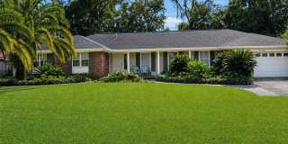 240 NE Yacht Club Drive Gallery 5