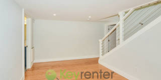 Stylish Four Bedroom Home with Hardwood Floors and Outdoor Space Gallery 18