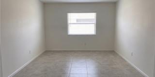 25522 Mackenzie Street Gallery 12