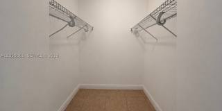 5202 NE 14th Ter Gallery 17