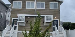 1009 Bay Ave Gallery 1