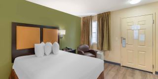 St. Louis - Westport - East Lackland Rd. Gallery 11