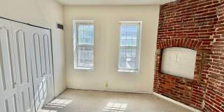 Dupont Prime Location Tree-Lined Corcoran St & 17th 1 bed 1 bath Condo UTILITIES INCLUDED. Gallery 12