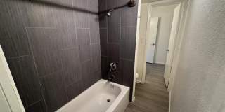 3311 North 18th Street Gallery 7