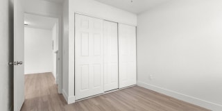 The Huntley Gallery 17