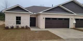 Fully Furnished 3BR/2BA Duplex in Avalon Subdivision! Gallery 1
