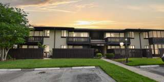 40 Club House Dr Gallery 1