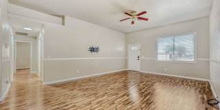 3 Bedroom With Newly Remodeled Kitchen And Bathrooms! Gallery 11