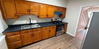 Spacious 5BR Home in Wilmerding Gallery 3