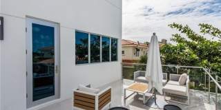 240 Shore Court Gallery 27