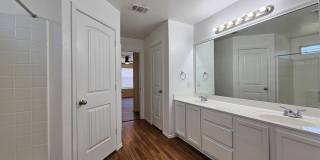 SECTION 8 ACCEPTED - BRAND NEW FLOORING - AVAILABLE & MOVE-IN READY! Gallery 21