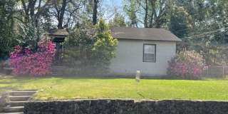 2 bed 1 bath house- Walk to stadium!! April 20th!!! Gallery 1