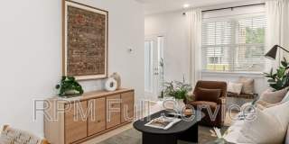 700 N Dupont Avenue Gallery 17