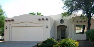 2514 N Camino Reloj Gallery 1