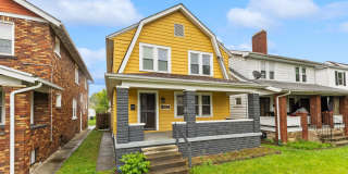 Charming 3-Bed Dutch Colonial with Modern Updates & Massive Yard – Minutes from German Village! Gallery 3