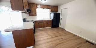 3 Bedroom/2 Bath House Close to Shopping Gallery 4
