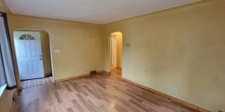 AVAILABLE September 1st- 4 Bed 3 Bath w/ Spacious Back Deck - SHORT TERM LEASE TILL END OF APRIL Gallery 3