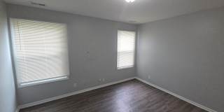 525 N Belmont Avenue Gallery 10