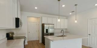 Modern 2-Story Home with Loft & Upgrades Gallery 6