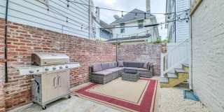 14 N Vassar Square Gallery 33