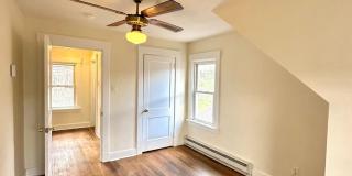 2 Bed 1 Bath home in Beechview - Close to Downtown, Public Transit - Available June Gallery 14