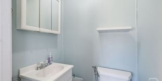 14 Redmond Avenue Gallery 19