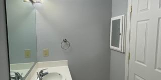2 bed, 2 bath South Columbia Gallery 16