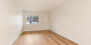 Crestwood Place Gallery 19
