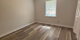 2bd 1.5ba Townhouse w/ Bonus Rm & Deck Gallery 15