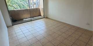 1101 W Macarthur Blvd Gallery 4