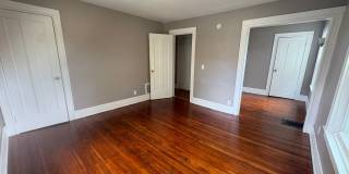 Charming Three Bedroom Townhouse! Gallery 11