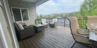 5 bedroom home with attached 3 car garage in Winchester Gallery 58