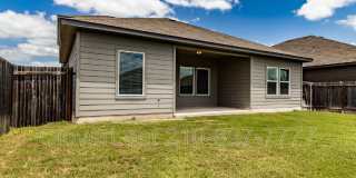2126 Silver Maple Gallery 32