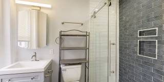 Large 6 BR 4.5 Bath Townhome in Columbia Heights Gallery 21