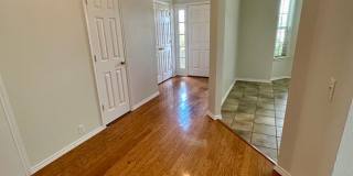 3 bedroom townhome - Don't miss out! Gallery 8
