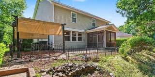 508 Ashburn Lane Gallery 24