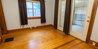 Spacious 4BR Bungalow: Historic Old Southwest w/ Screened Porch & Car Port Gallery 30