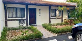 590 NE 199th Ter Gallery 1